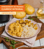 STROGONOFF DE FRANGO C/ARROZ INTEGRAL E BATATA RÚSTICA 300G